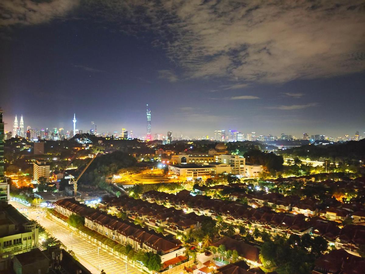 Ferienwohnung Publika Solaris Dutamas Mont Kiara Kuala Lumpur Exterior foto